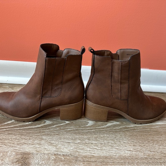 Women’s Brown Ankle Boots, Size 7 1/2 - Picture 7 of 13